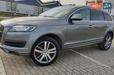 Audi Q7  2015