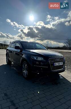 Audi Q7  2013