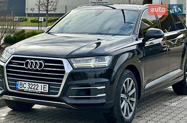 Audi Q7  2016