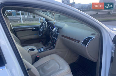 Audi Q7  2011