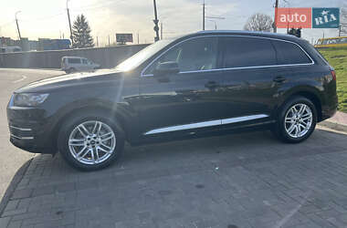 Audi Q7  2016
