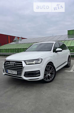 Audi Q7  2016