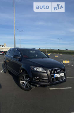 Audi Q7  2012