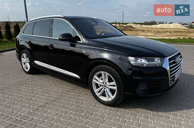 Audi Q7  2015