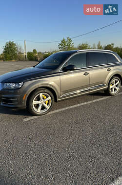 Audi Q7  2019