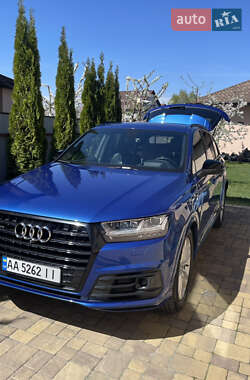 Audi Q7  2017