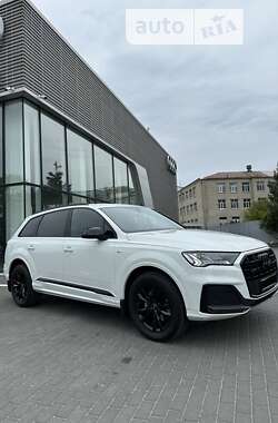 Audi Q7  2023