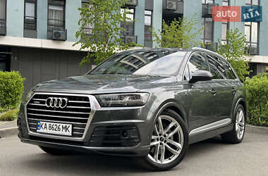 Audi Q7  2016