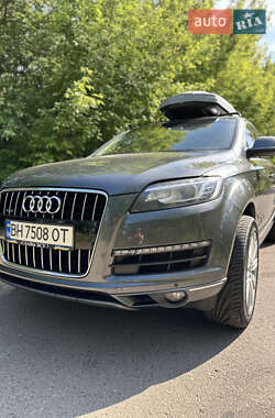 Audi Q7  2015