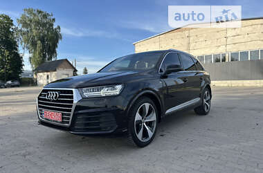 Audi Q7  2016