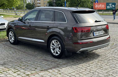 Audi Q7  2015
