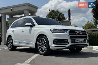 Audi Q7  2016