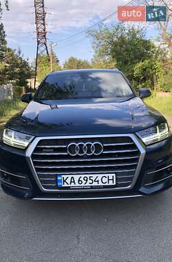 Audi Q7  2018
