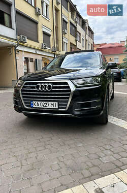 Audi Q7  2015