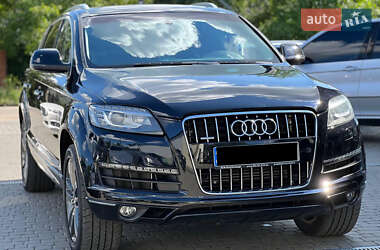 Audi Q7  2013