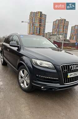 Audi Q7  2011
