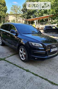 Audi Q7  2011