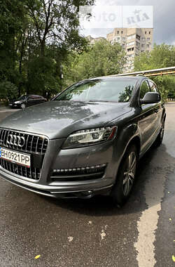 Audi Q7  2013