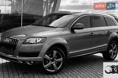 Audi Q7  2013