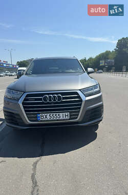 Audi Q7  2017