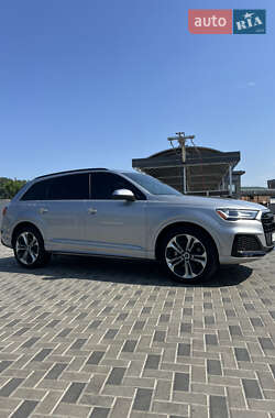 Audi Q7  2020