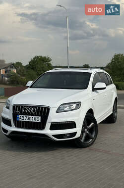 Audi Q7  2011