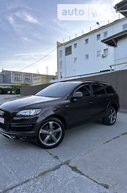 Audi Q7  2014