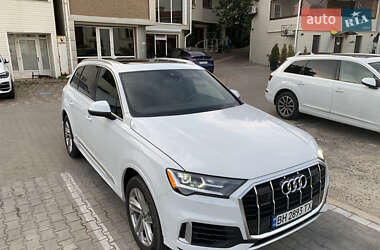 Audi Q7  2021