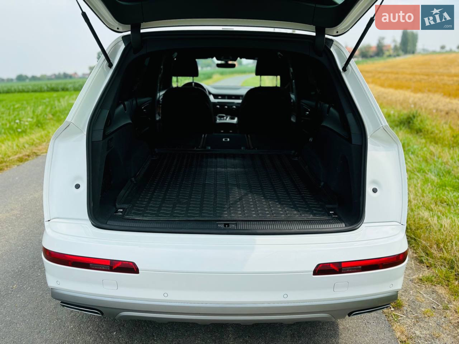 Audi Q7 2017 VIN WAUZZZ4M5JD018001 фото оголошення 5 з 23