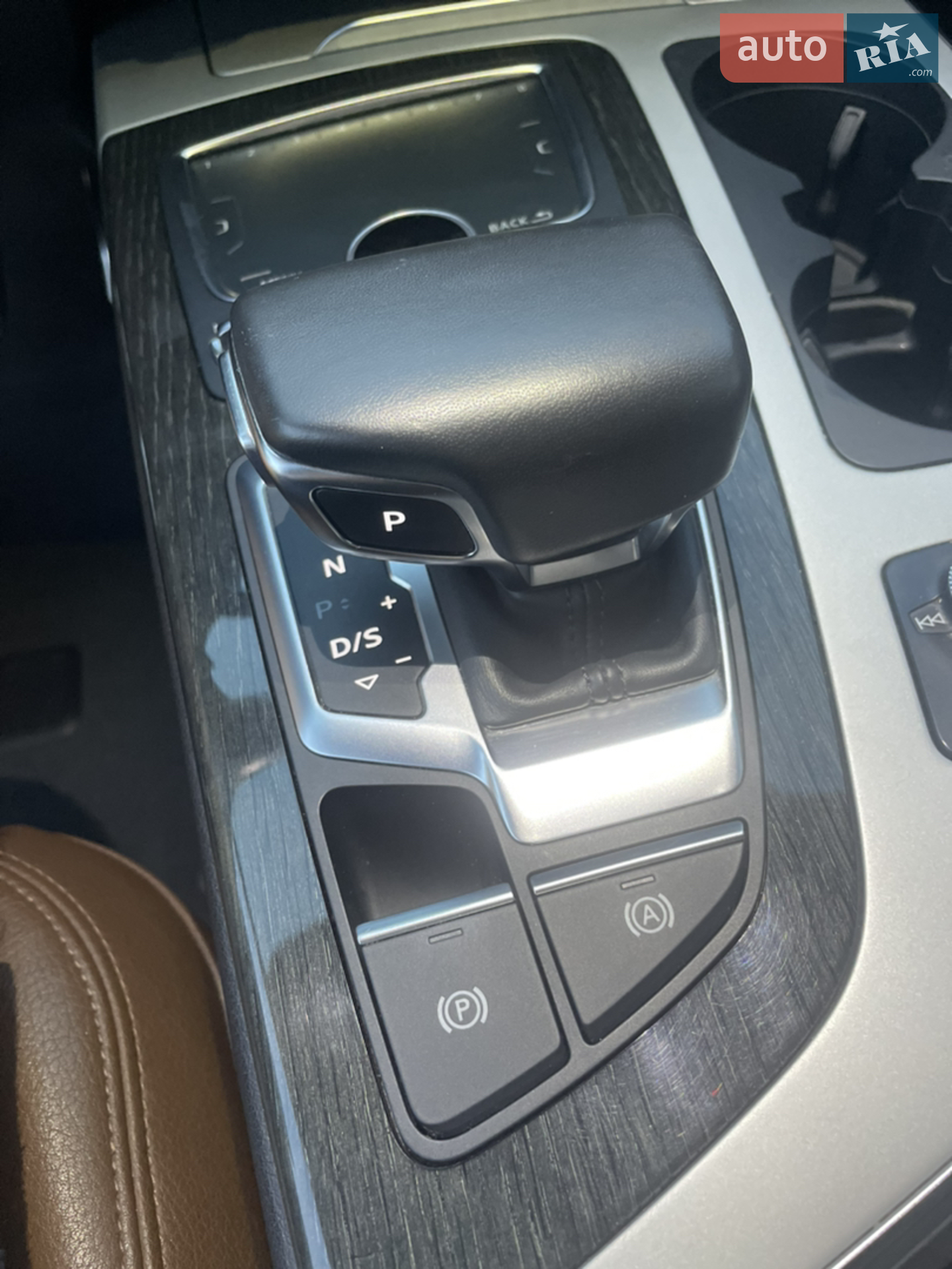 Audi Q7 2017 VIN WAUZZZ4M5JD018001 фото оголошення 16 з 23