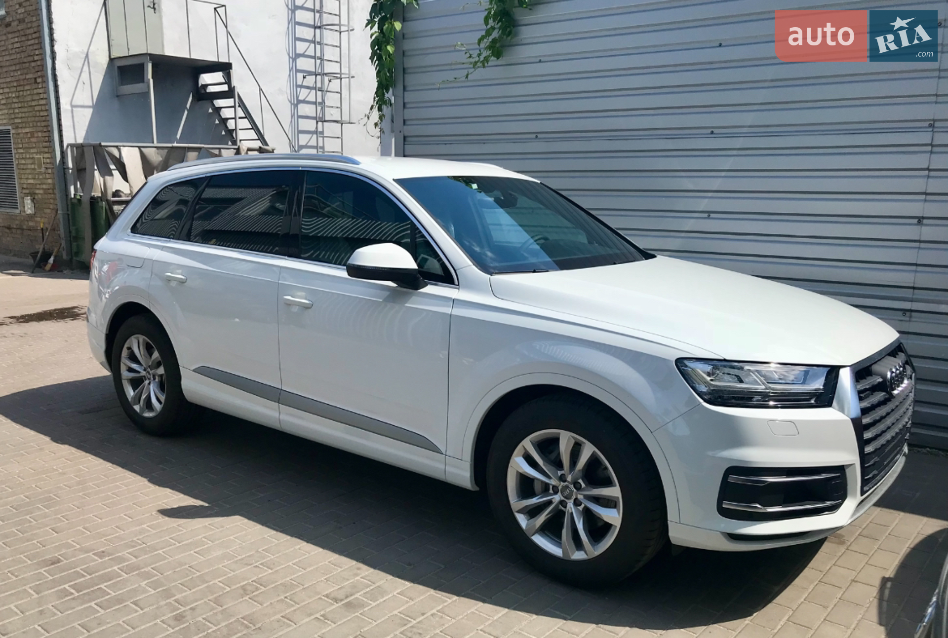 Audi Q7 2017 VIN WAUZZZ4M5JD018001 фото оголошення 3 з 23