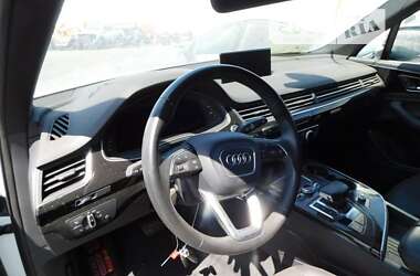 Audi Q7  2016