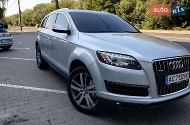 Audi Q7  2011