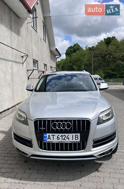 Audi Q7  2011