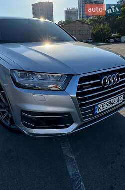 Audi Q7  2017