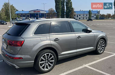 Audi Q7  2016