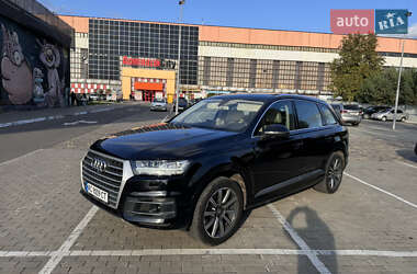 Audi Q7  2016