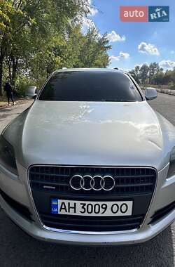 Audi Q7  2006