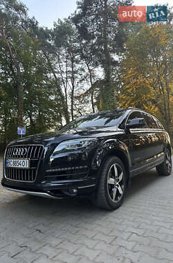 Audi Q7  2012