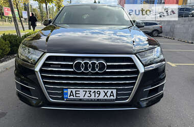 Audi Q7  2019
