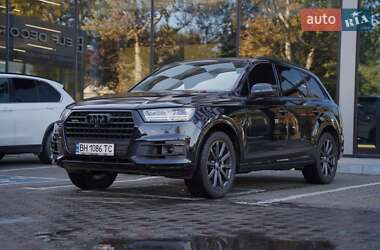 Audi Q7  2016