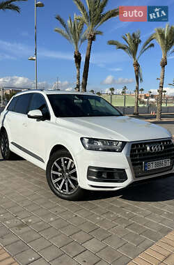 Audi Q7  2015