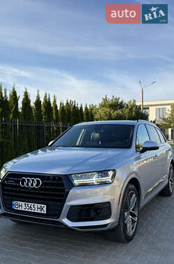 Audi Q7  2017