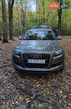 Audi Q7  2011