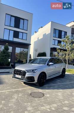 Audi Q7  2019