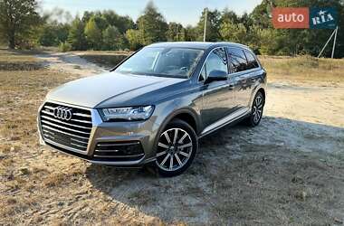 Audi Q7  2017