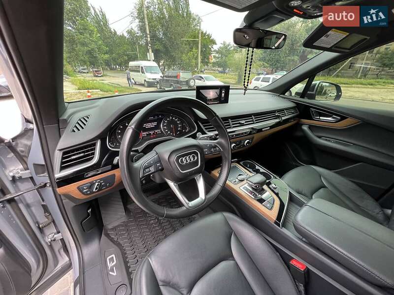 Внедорожник / Кроссовер Audi Q7 2016 в Киеве
