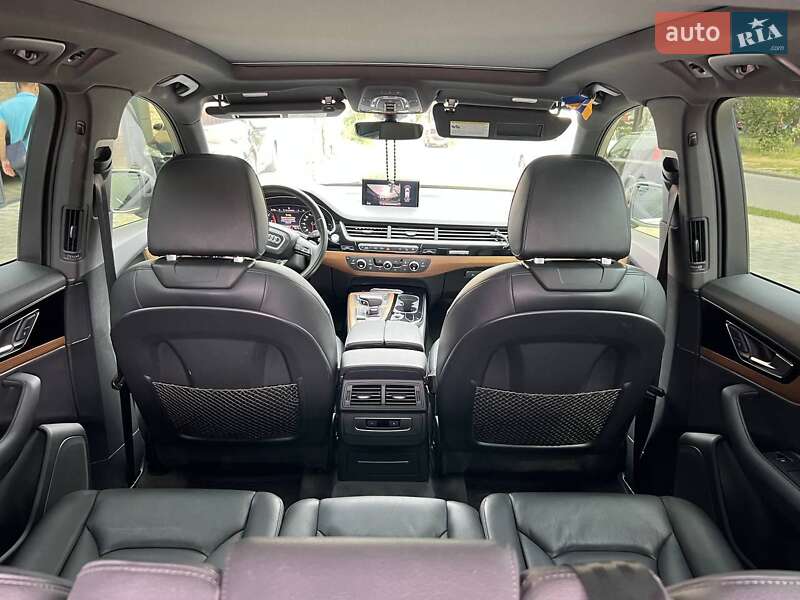 Внедорожник / Кроссовер Audi Q7 2016 в Киеве