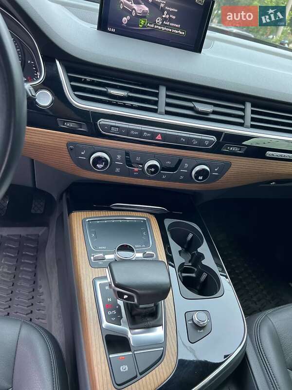 Внедорожник / Кроссовер Audi Q7 2016 в Киеве