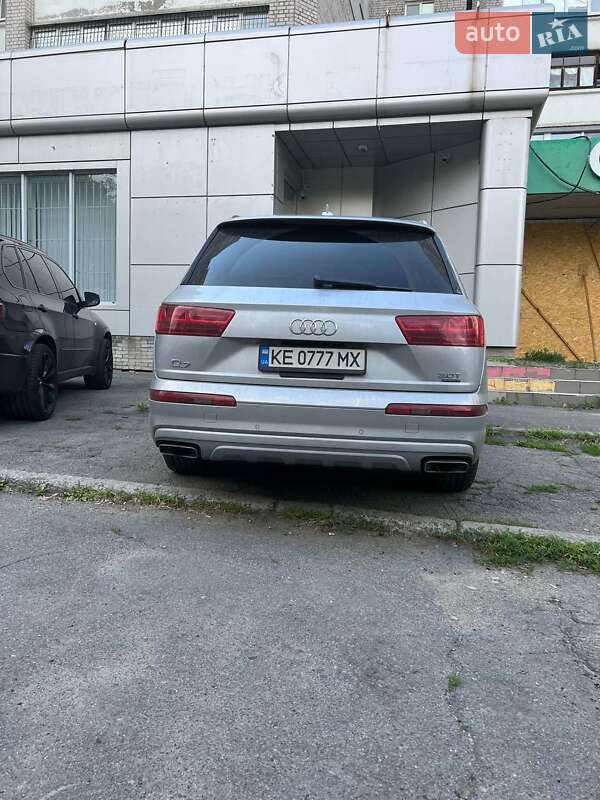 Внедорожник / Кроссовер Audi Q7 2016 в Киеве